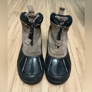 Northside lined suede upper thermolite rubber sole women’s winter boots. Size 8